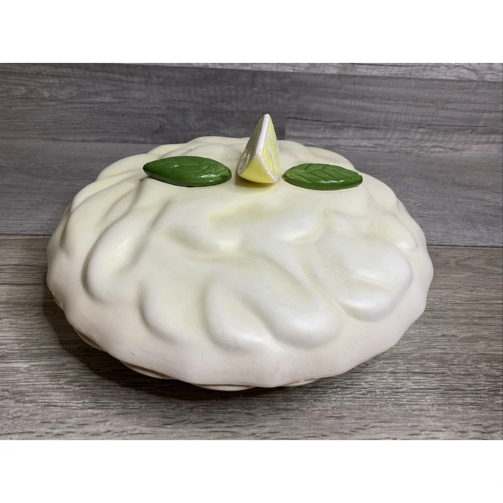 Vintage Lemon Meringue Recipe Pie Dish w 3-D Lid Ceramic Pie Dish